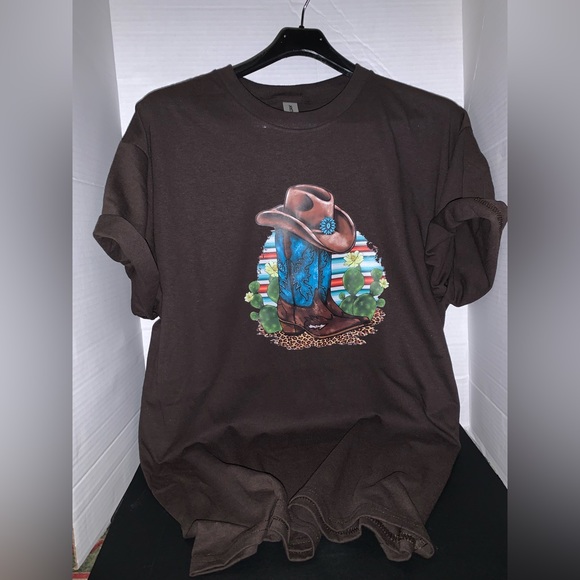 Everyone loves a tee shirt Boot scooting  tee - Picture 2 of 2